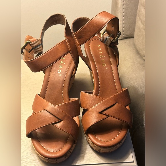 Wedge sandal - Picture 1 of 3